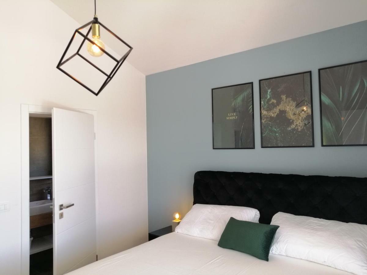 Villa Orao Kaštel Novi Extérieur photo