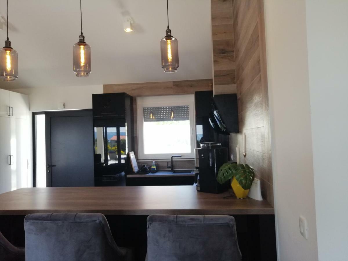 Villa Orao Kaštel Novi Extérieur photo