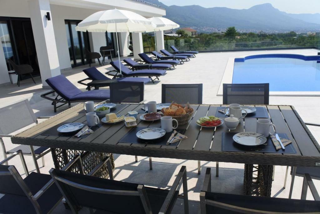 Villa Orao Kaštel Novi Extérieur photo
