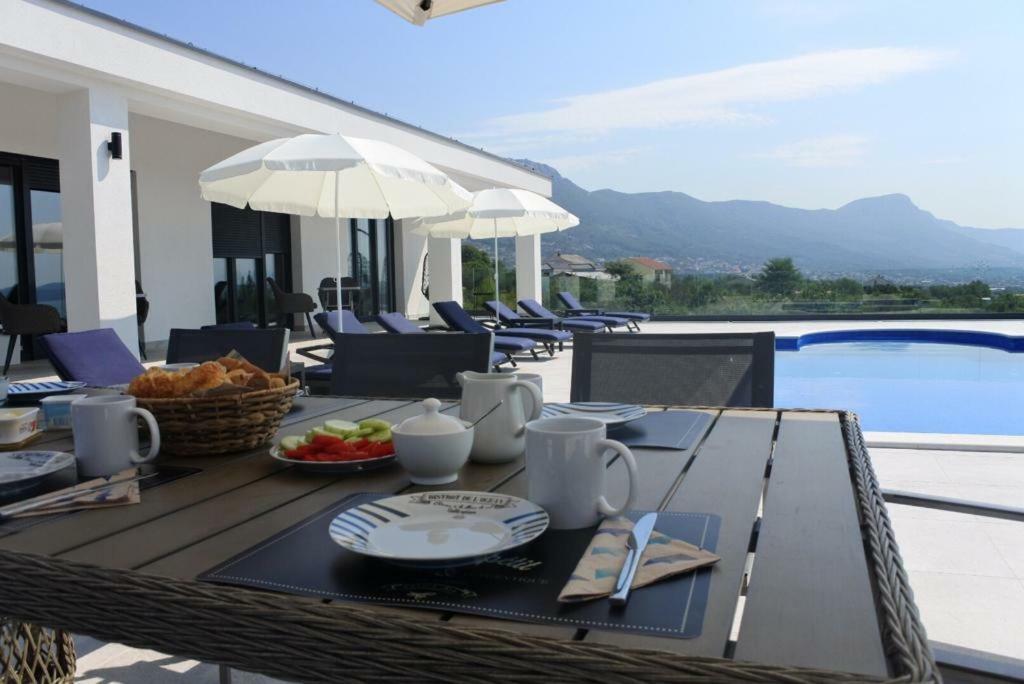 Villa Orao Kaštel Novi Extérieur photo